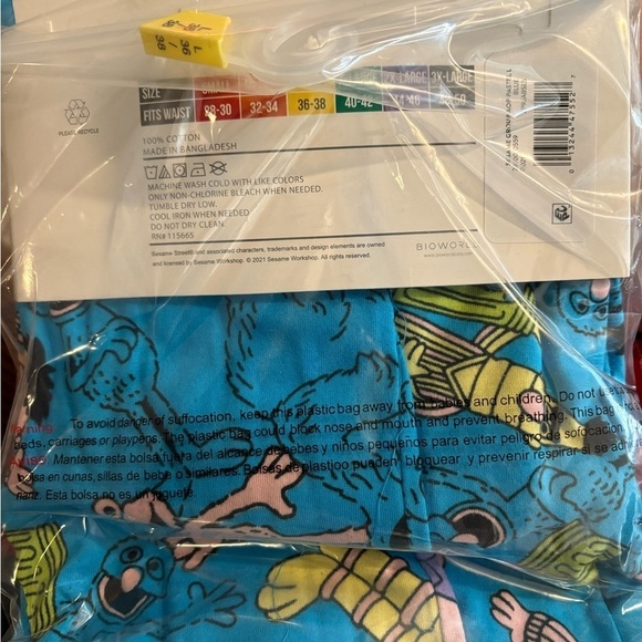 Men’s Sesame St Pajama pants - Picture 2 of 2
